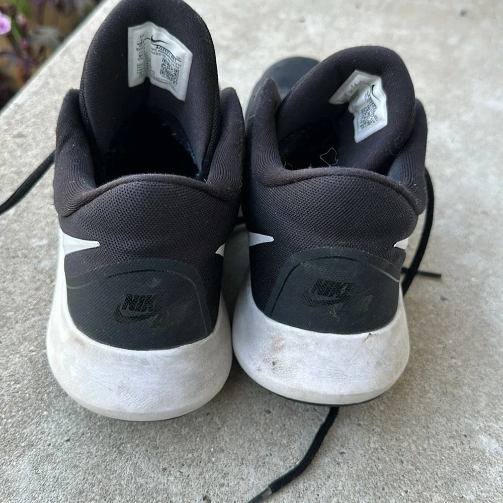 Nike air precision II size 7